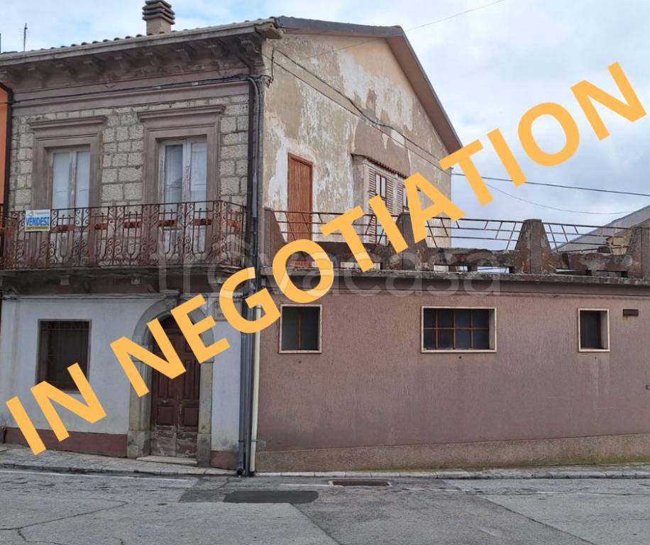 casa indipendente in vendita a Borrello