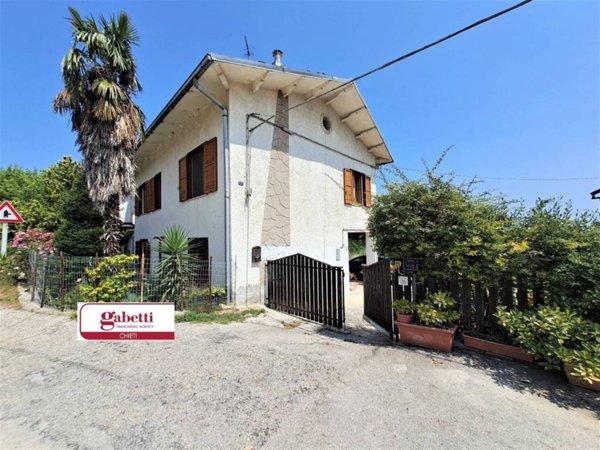 casa indipendente in vendita a Bucchianico