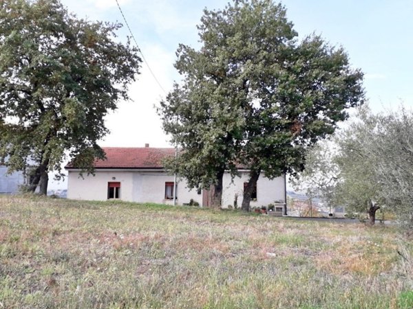 casa indipendente in vendita a Bucchianico