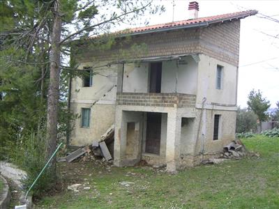 casa indipendente in vendita a Bucchianico