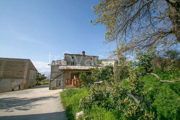 casa indipendente in vendita a Bucchianico