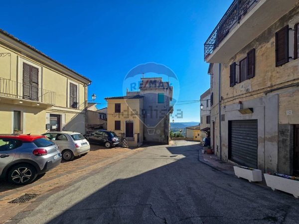 casa indipendente in vendita a Bucchianico