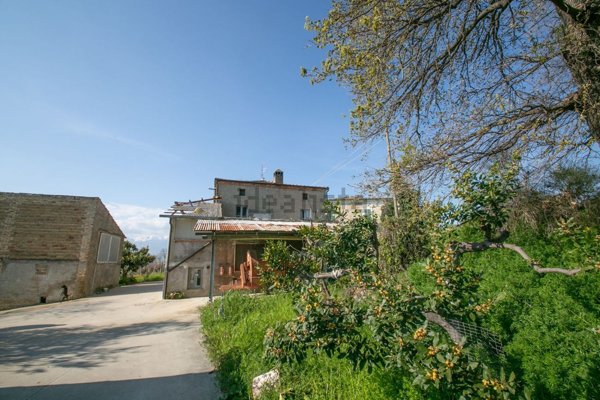 casa indipendente in vendita a Bucchianico