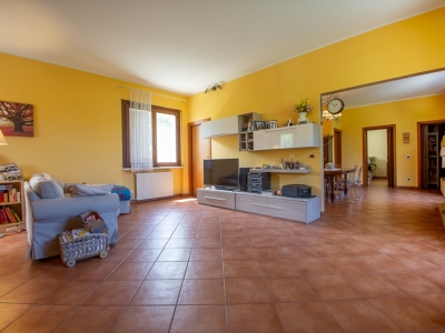 casa indipendente in vendita a Bucchianico