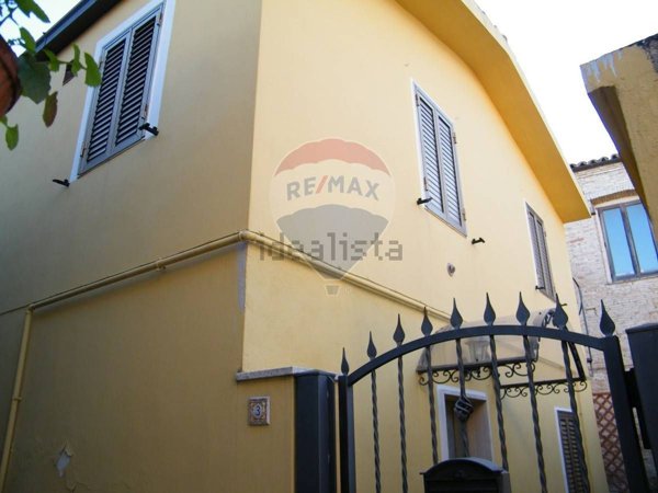 casa semindipendente in vendita a Bucchianico
