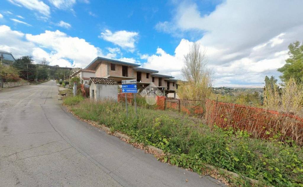 casa indipendente in vendita a Bucchianico