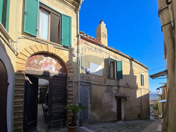 casa indipendente in vendita a Bucchianico