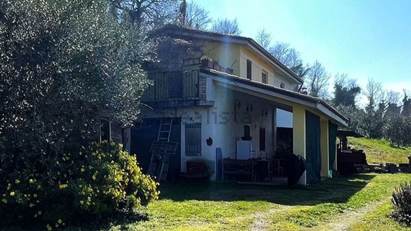 casa indipendente in vendita a Bucchianico
