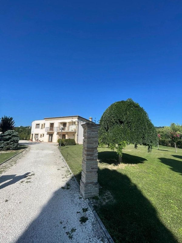 casale in vendita a Bucchianico