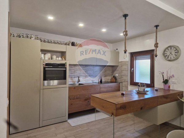 casa indipendente in vendita a Bucchianico