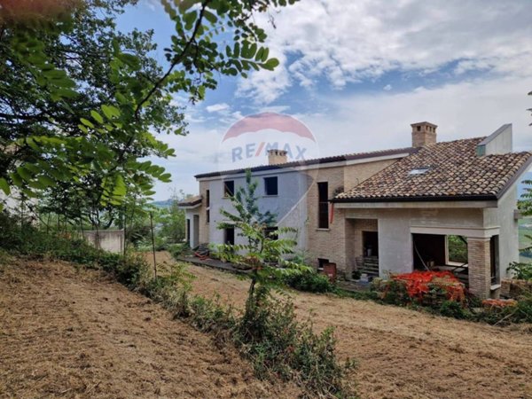 casa indipendente in vendita a Bucchianico