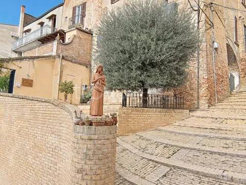 casa indipendente in vendita a Bucchianico in zona Pozzo Nuovo