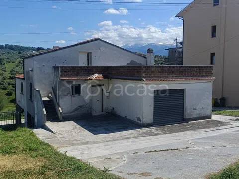casa indipendente in vendita a Bucchianico in zona Pozzo Nuovo