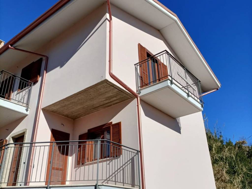 casa indipendente in vendita a Bucchianico in zona Pozzo Nuovo
