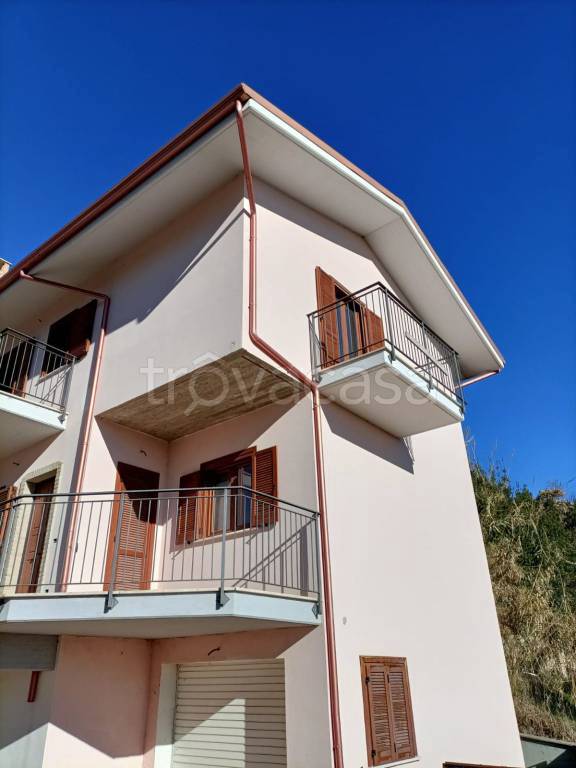 casa indipendente in vendita a Bucchianico in zona Pozzo Nuovo