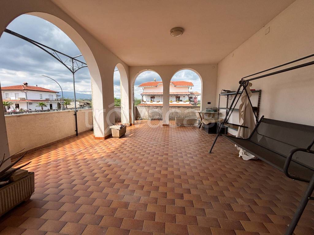casa indipendente in vendita a Canosa Sannita