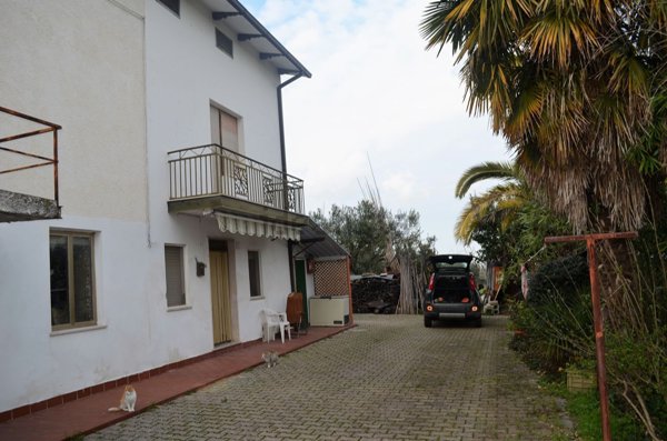 pentavano in vendita a Canosa Sannita