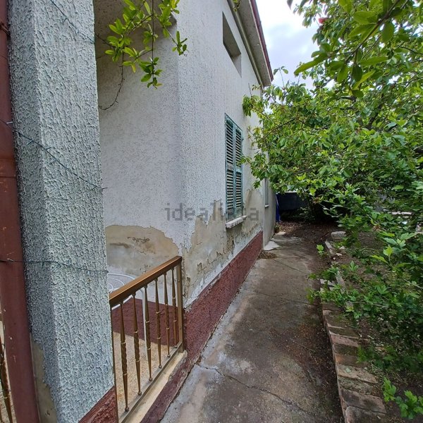 casa indipendente in vendita a Canosa Sannita