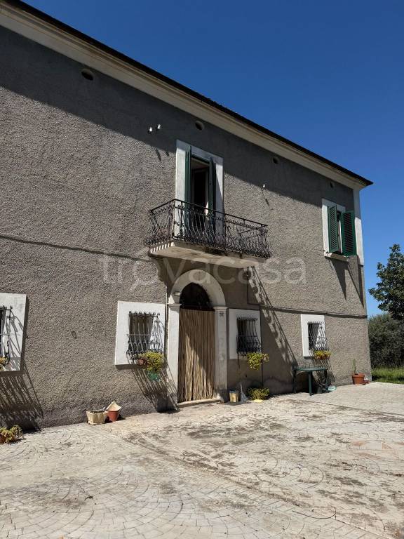 casa indipendente in vendita a Canosa Sannita