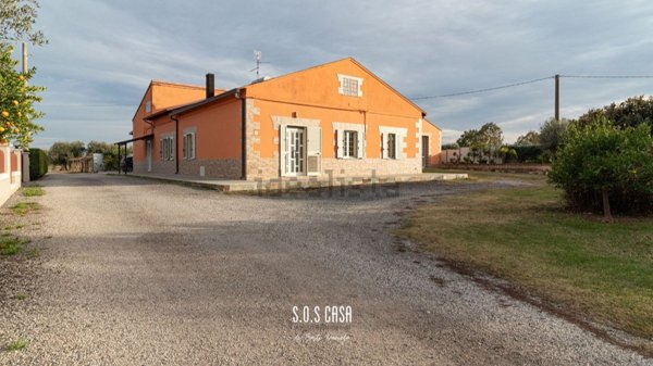 casa indipendente in vendita a Canosa Sannita