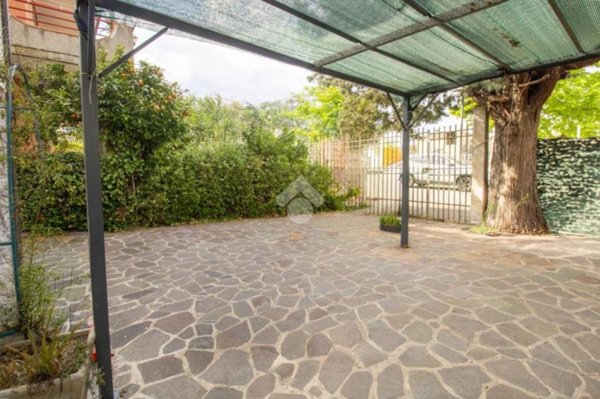 casa indipendente in vendita a Canosa Sannita
