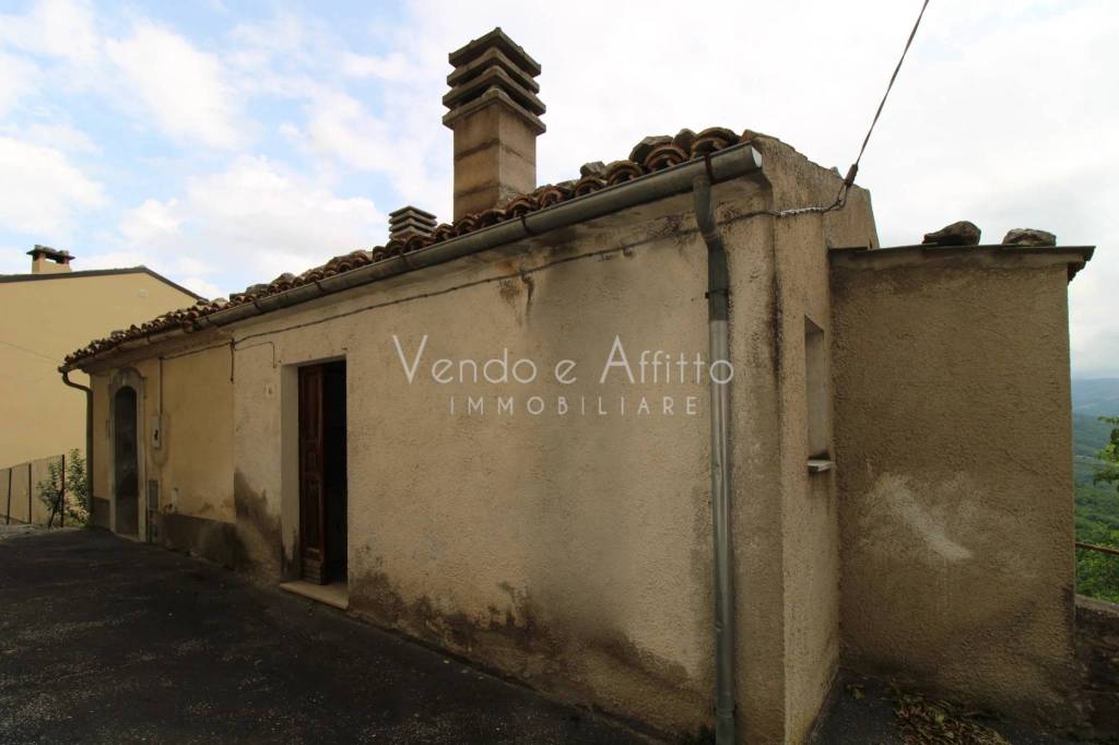 casa indipendente in vendita a Carunchio
