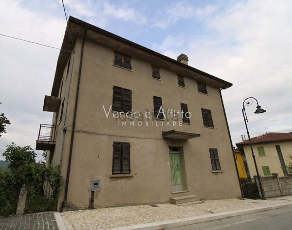 casa indipendente in vendita a Carunchio in zona Cerreto