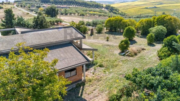 casa indipendente in vendita a Carunchio