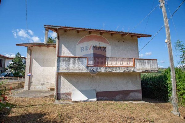 casa indipendente in vendita a Casacanditella in zona Val di Foro