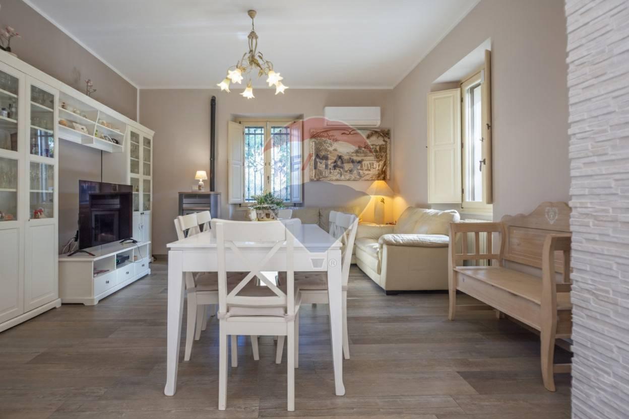 casa indipendente in vendita a Casacanditella