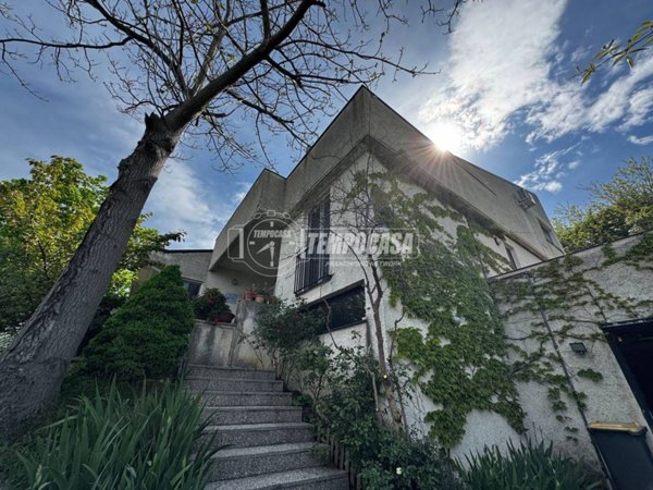 casa indipendente in vendita a Casacanditella