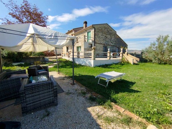 casa indipendente in vendita a Casalanguida in zona Valloni