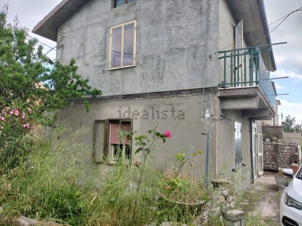 casa semindipendente in vendita a Casalanguida