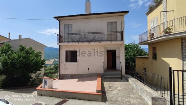 casa indipendente in vendita a Casalanguida in zona Valloni