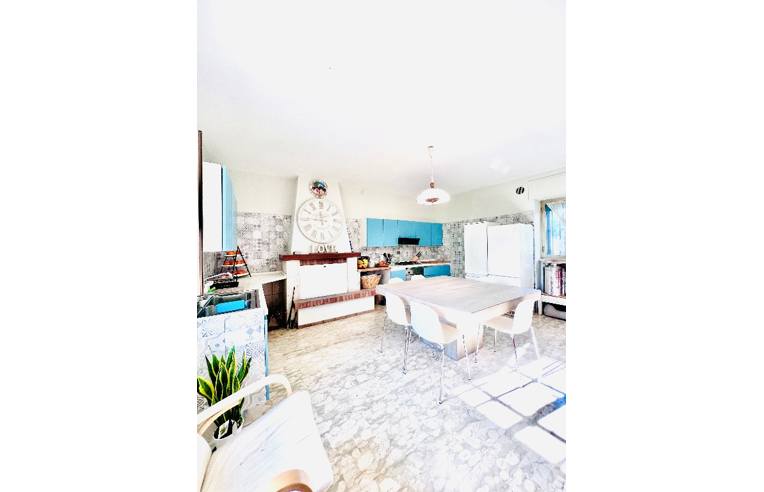 casa indipendente in vendita a Casalanguida in zona Cese