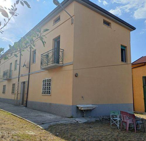 casa semindipendente in vendita a Casalanguida in zona Cese