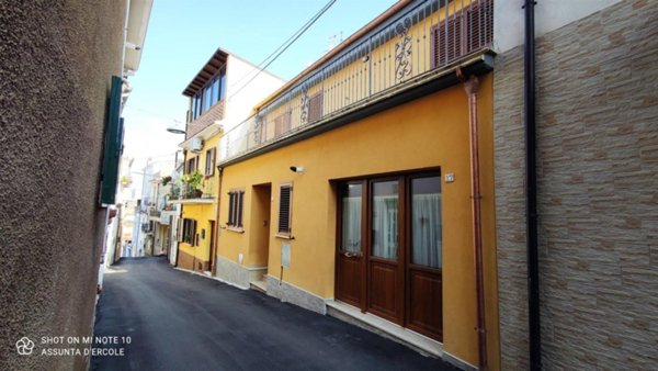 casa indipendente in vendita a Casalbordino in zona Miracoli