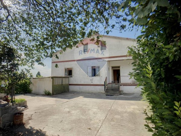 casa indipendente in vendita a Casalbordino in zona Miracoli