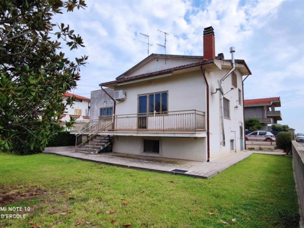 casa indipendente in vendita a Casalbordino