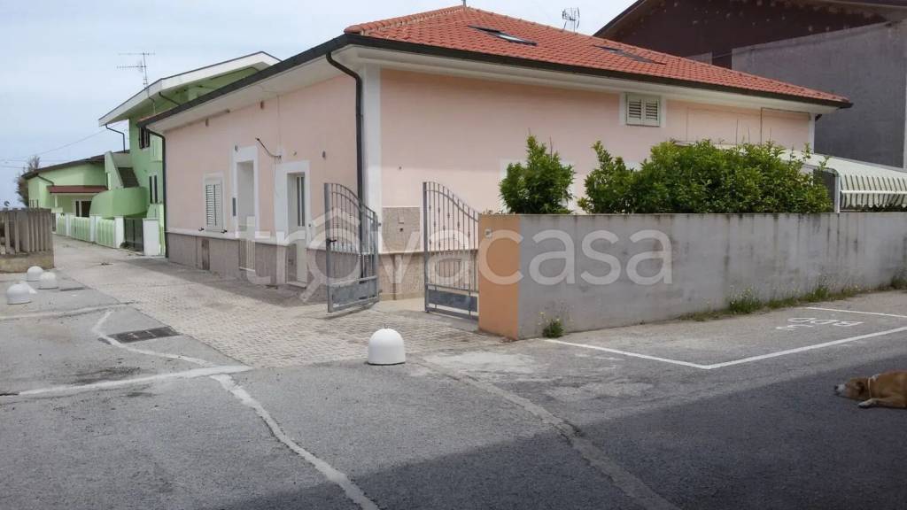 casa indipendente in vendita a Casalbordino