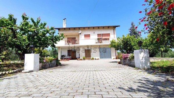 casa indipendente in vendita a Casalbordino in zona Miracoli
