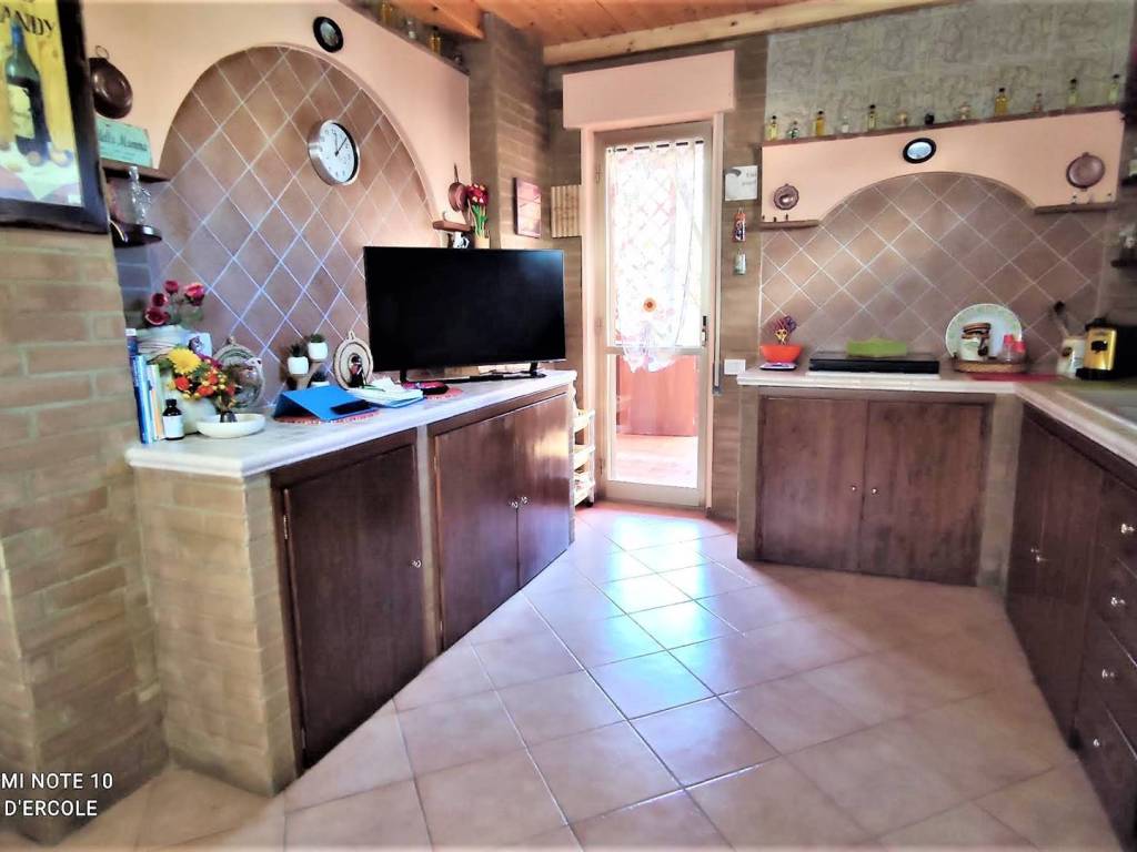 casa indipendente in vendita a Casalbordino in zona Miracoli