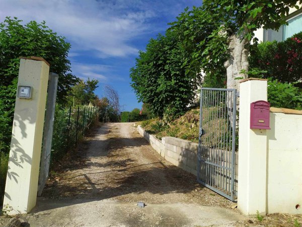 casa indipendente in vendita a Casalbordino