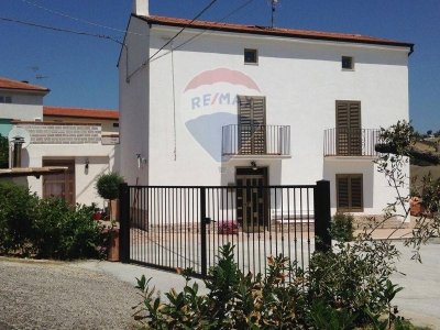 casa indipendente in vendita a Casalbordino