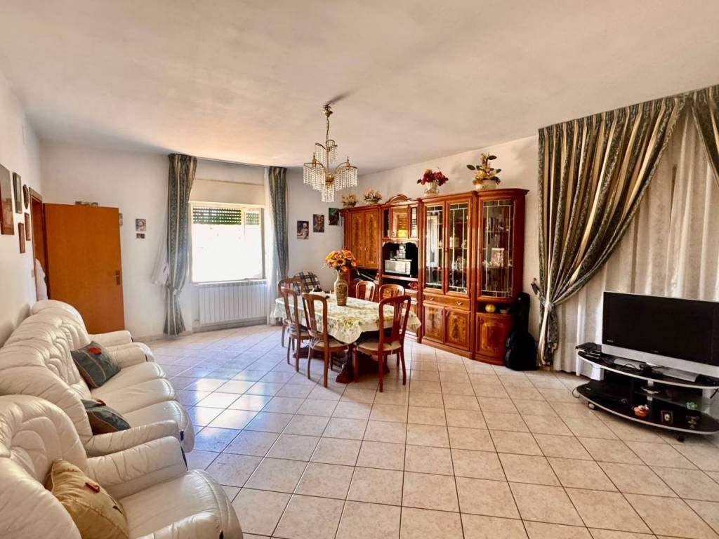 casa indipendente in vendita a Casalbordino in zona Miracoli