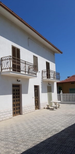 casa indipendente in vendita a Casalbordino in zona Miracoli