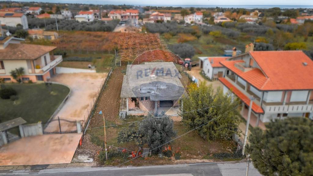 casa indipendente in vendita a Casalbordino
