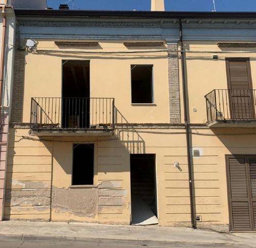 casa indipendente in vendita a Casalbordino