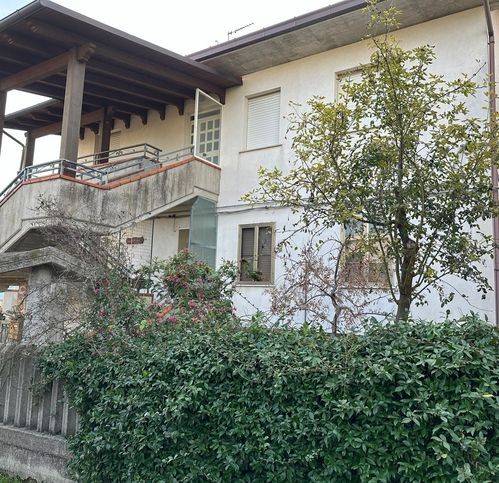 casa indipendente in vendita a Casalbordino in zona Miracoli