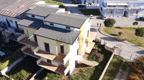 casa indipendente in vendita a Casalbordino